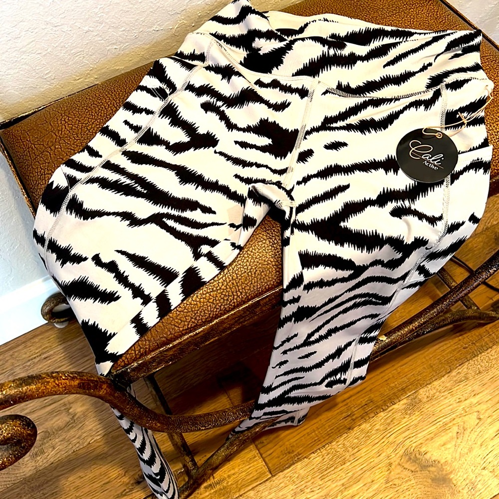 Brand New Cali Active Leopard Animal Print Black & Silver Leggings Poly-Spandex!